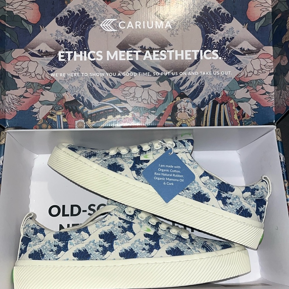 Cariuma Great Wave Shoes